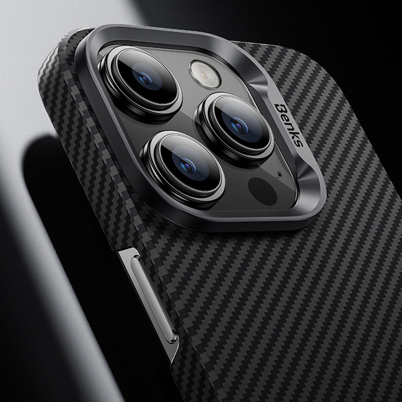 For iPhone 15 Benks  MagSafe Magnetic Kevlar Carbon Fiber Phone Case.